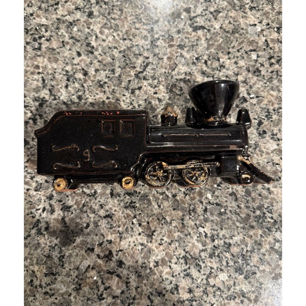 Vintage 1960s Japanese Redware Train Ashtray Black Gloss Steam Engine #9 Novelty